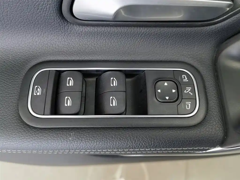 Mercedes-Benz A-Class 2022 — фото 9