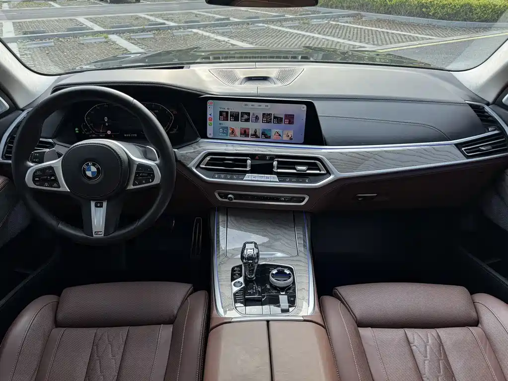 BMW X7 2021 — фото 8