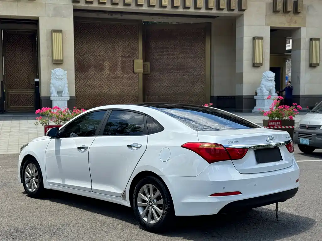 Hyundai Mistra 2015 — фото 17