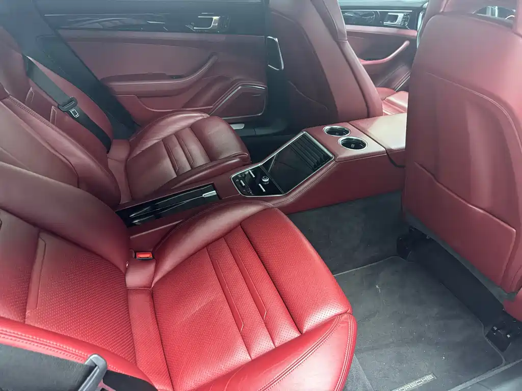 Porsche Panamera 2017 — фото 10