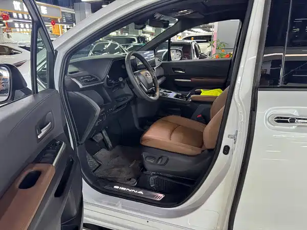 Toyota Sienna 2026