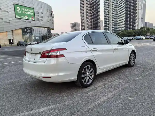 Peugeot 408 2018