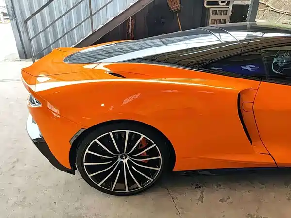 McLaren GT 2022