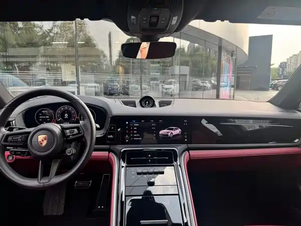 Porsche Panamera 2024
