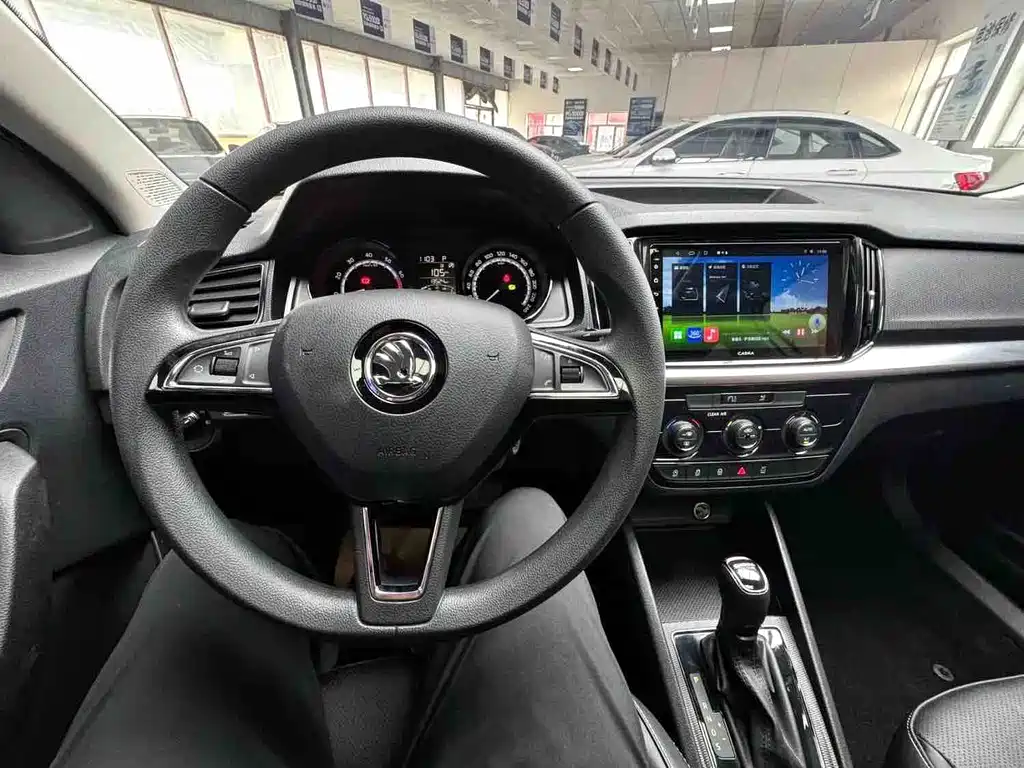 Skoda Kamiq 2023 — фото 17