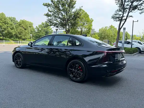 Hongqi H5 2026