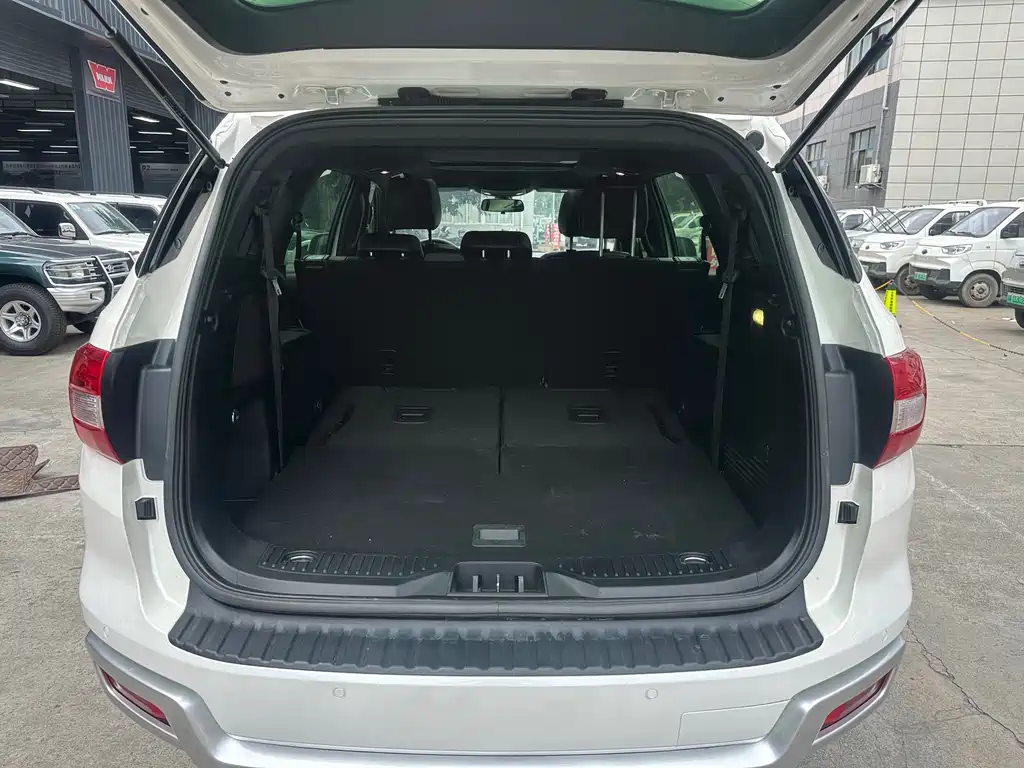 Ford Everest 2018 — фото 15