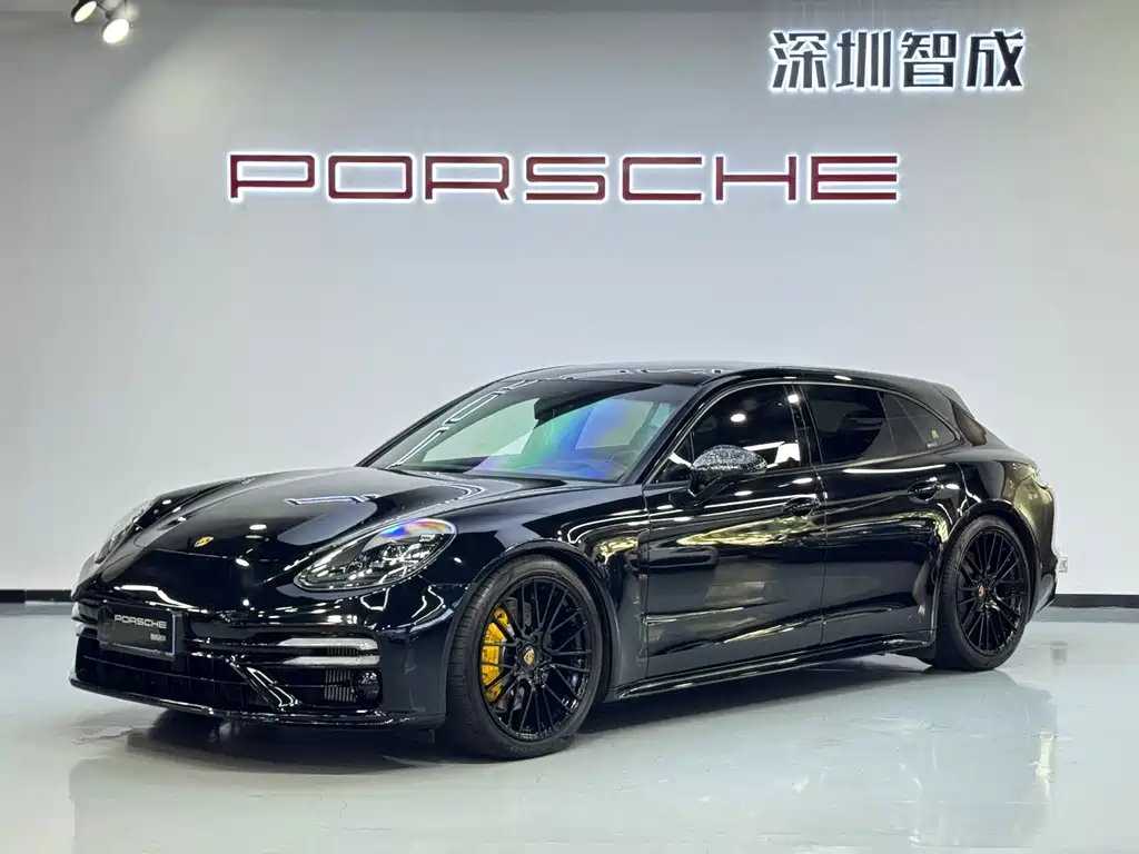 Porsche Panamera 2021