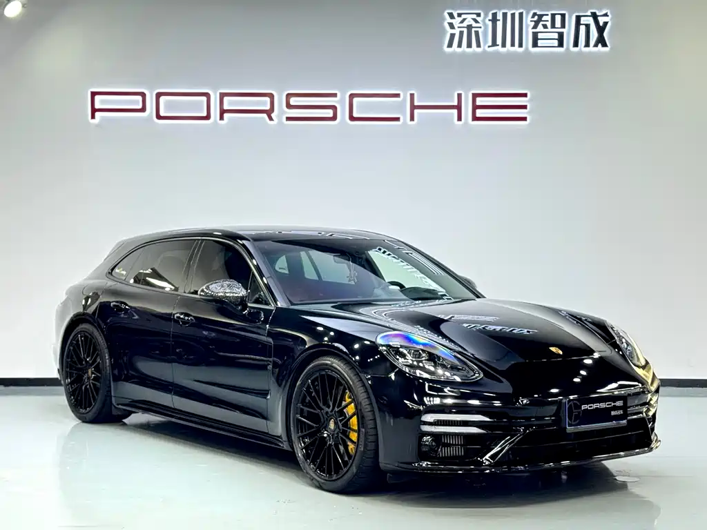 Porsche Panamera 2021