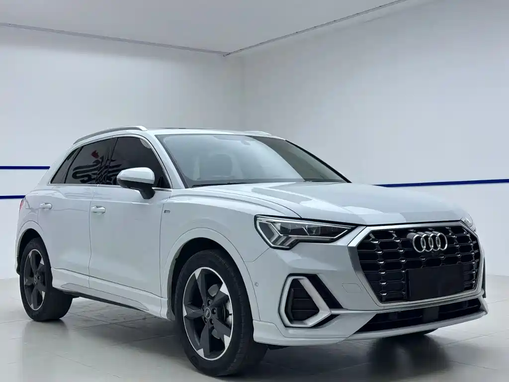 Audi Q3 2023 — фото 3