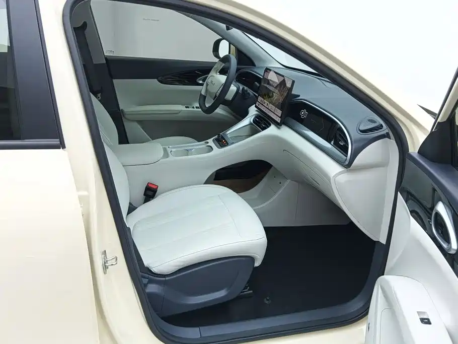 Geely Galaxy Starwish 2025 — фото 8