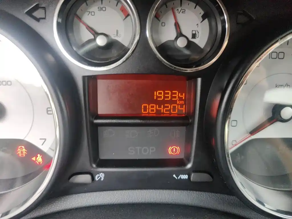 Peugeot 308 2015