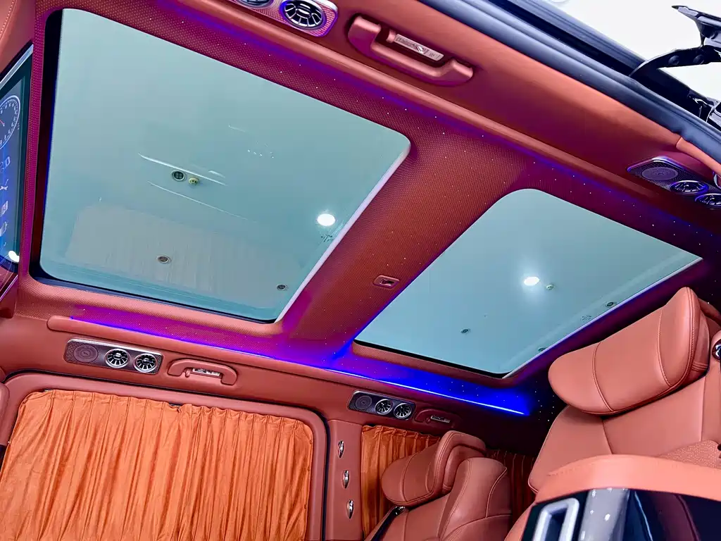 Mercedes-Benz V-Class 2022 — фото 14