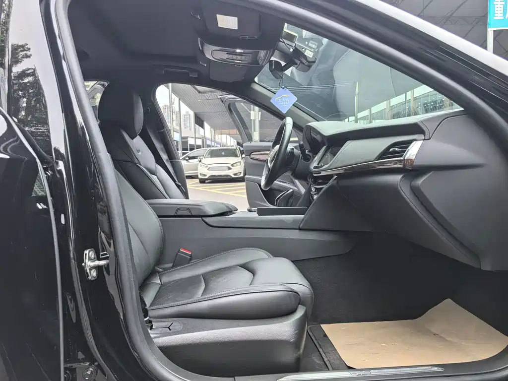 Cadillac CT6 2023 — фото 11