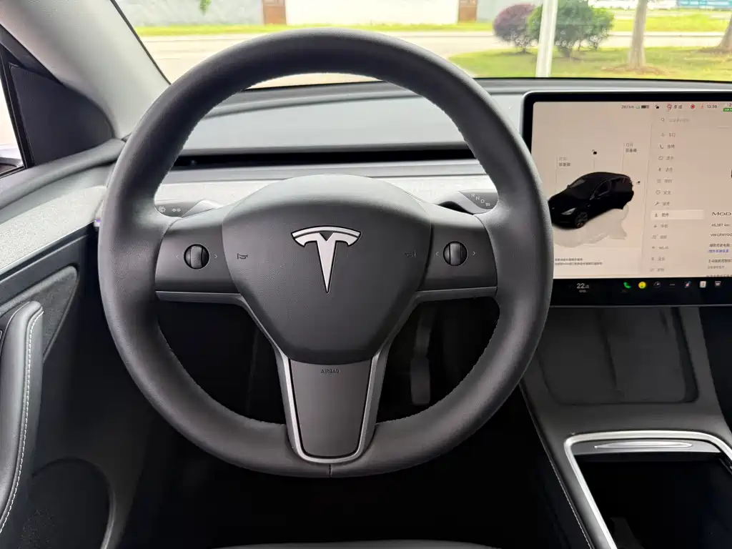Tesla Model Y 2024 — фото 10