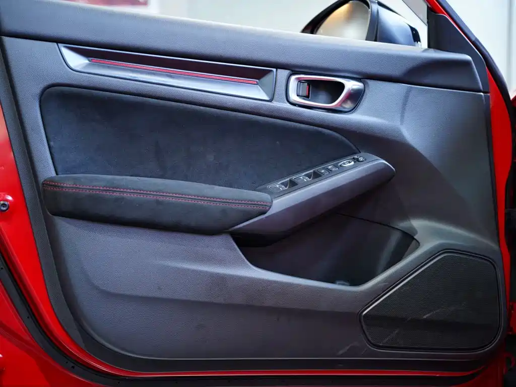 Honda Civic 2023 — фото 16