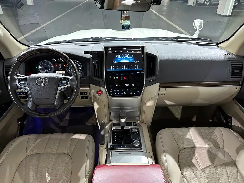 Toyota Land Cruiser 2020 — фото 9