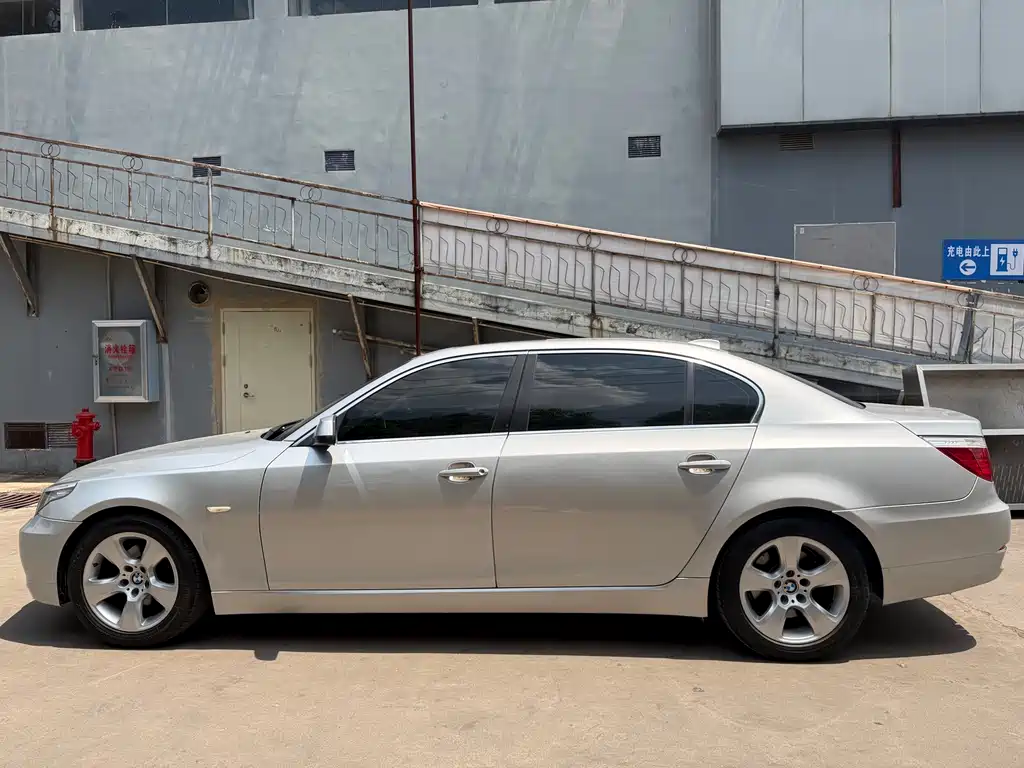 BMW 5 Series 2009
