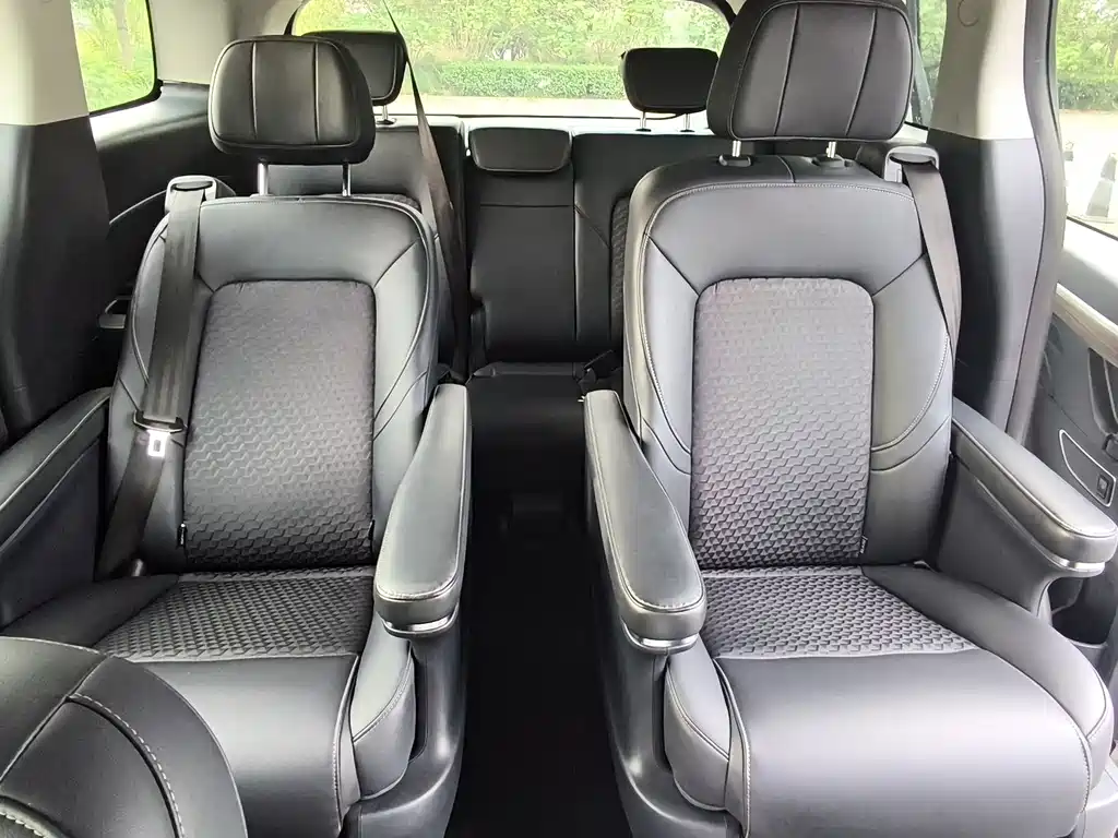 GAC Trumpchi M8 2022 — фото 11