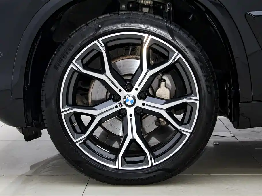 BMW X5 2024 — фото 11