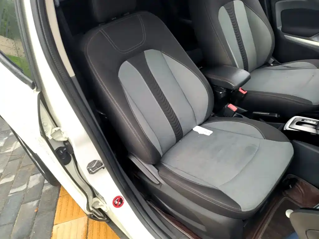 Ford EcoSport 2015 — фото 25