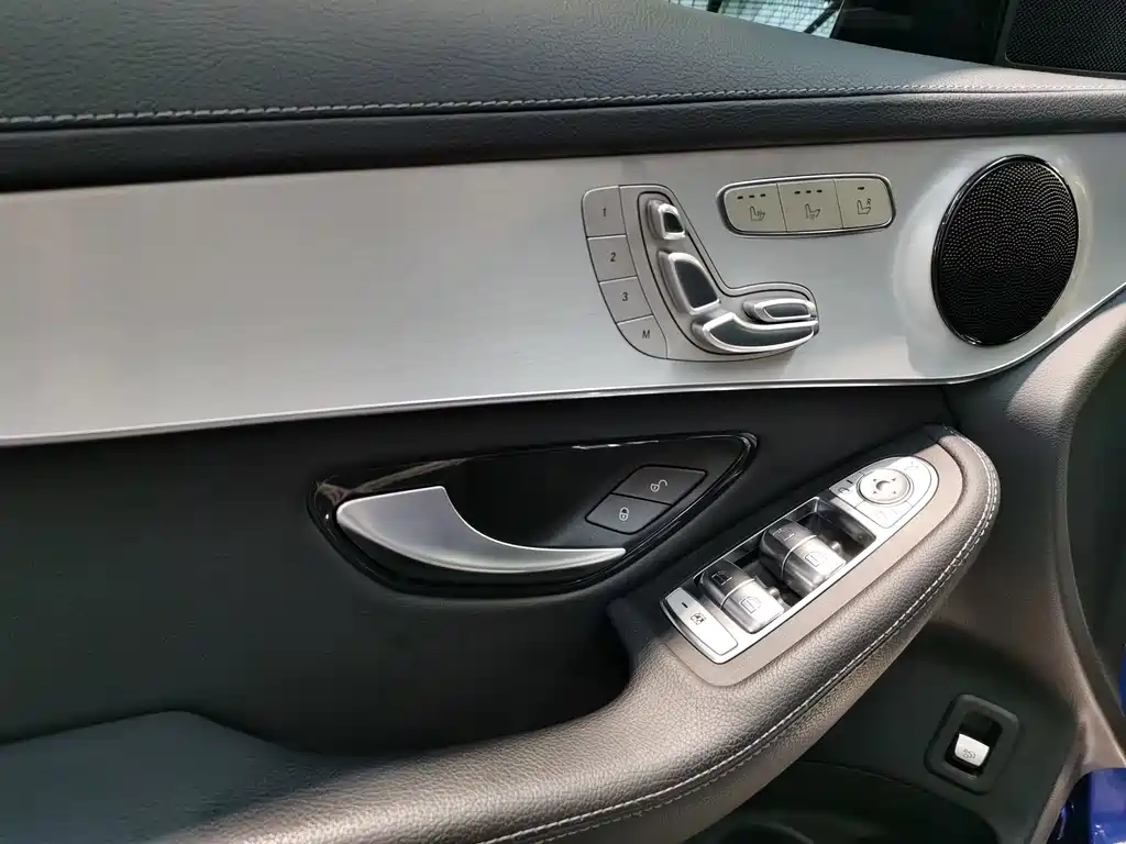 Mercedes-Benz GLC Coupe 2022 — фото 4