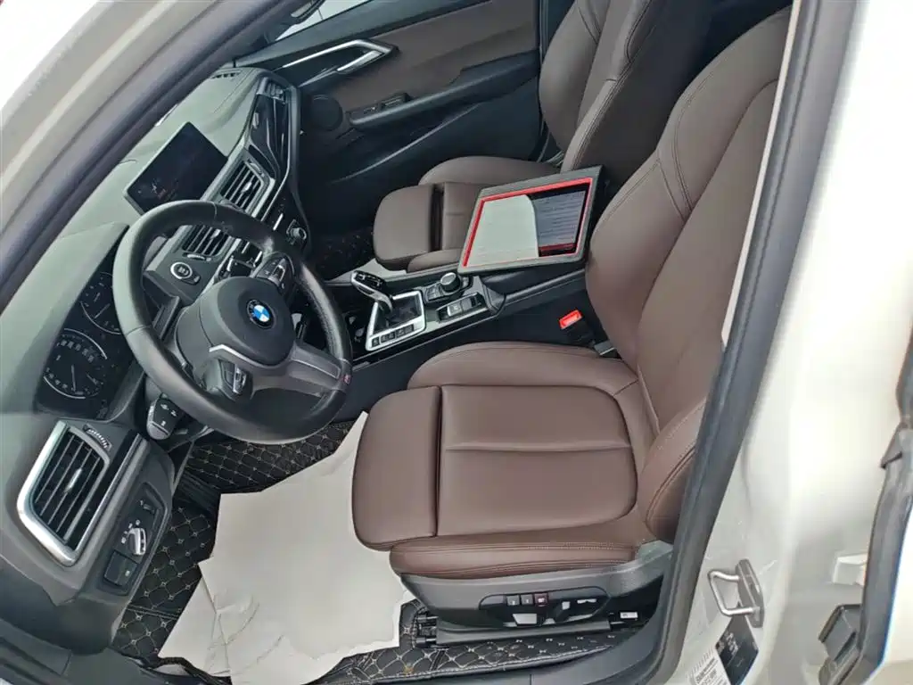 BMW 1 Series 2020 — фото 15