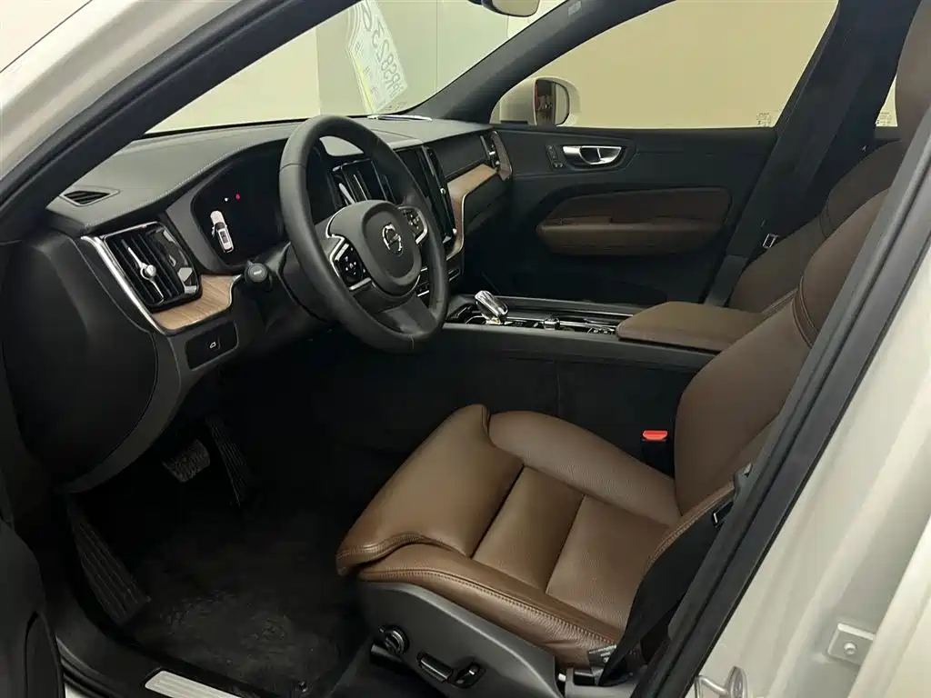Volvo XC60 2024