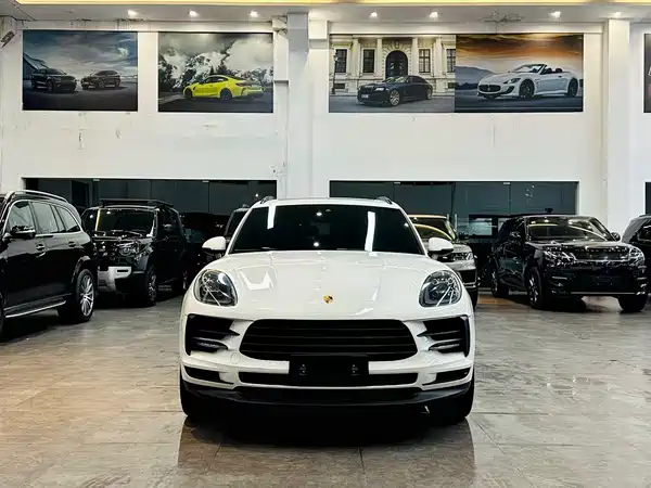 Porsche Macan 2021