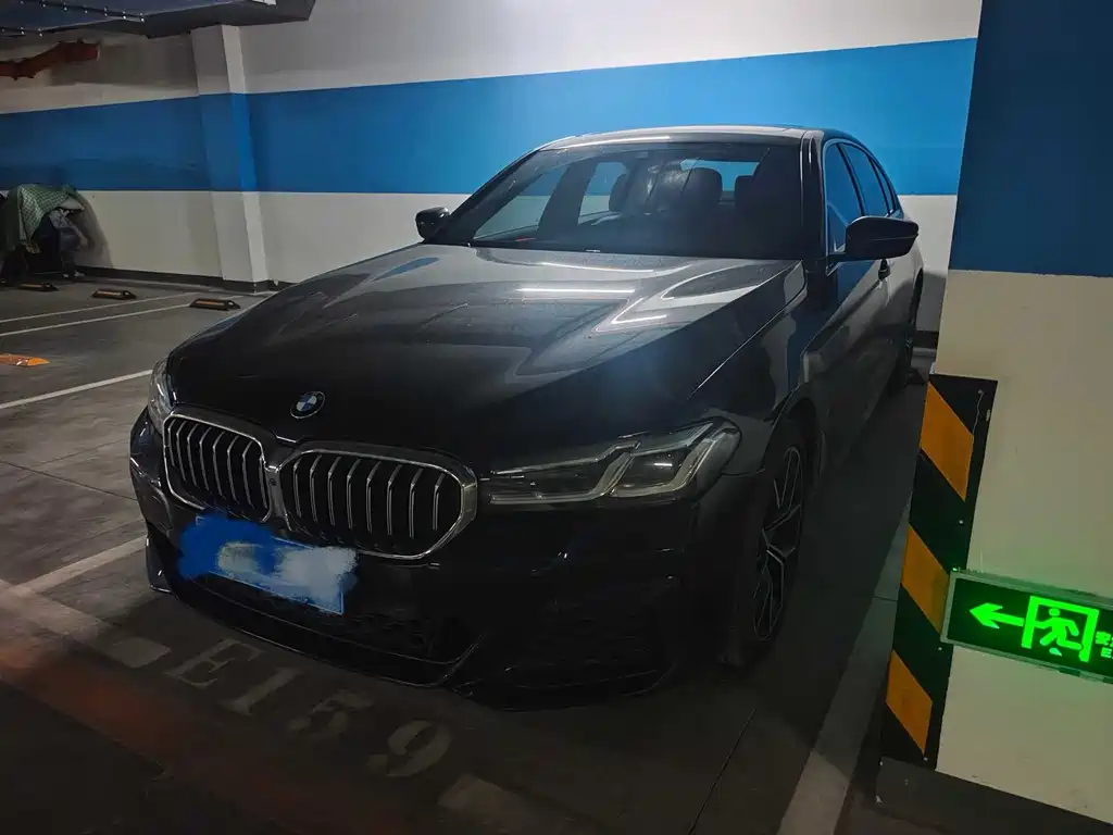 BMW 5 Series 2021 — фото 1