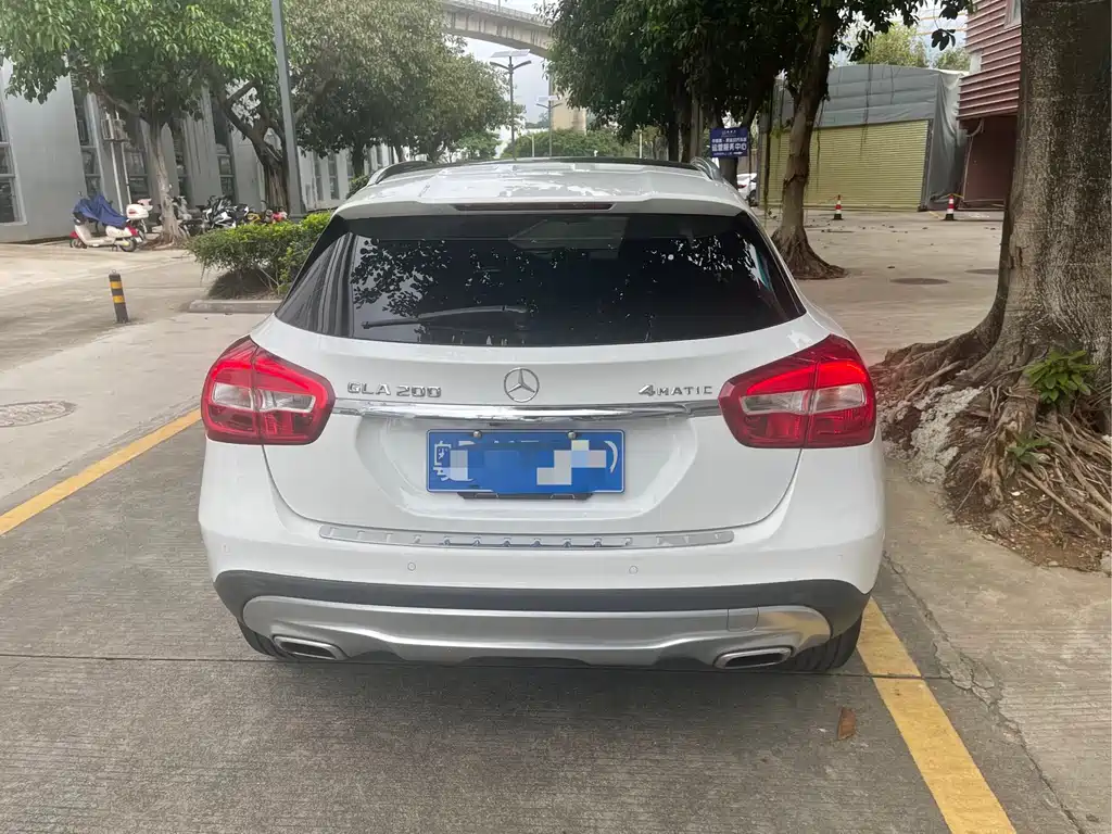 Mercedes-Benz GLA 2016