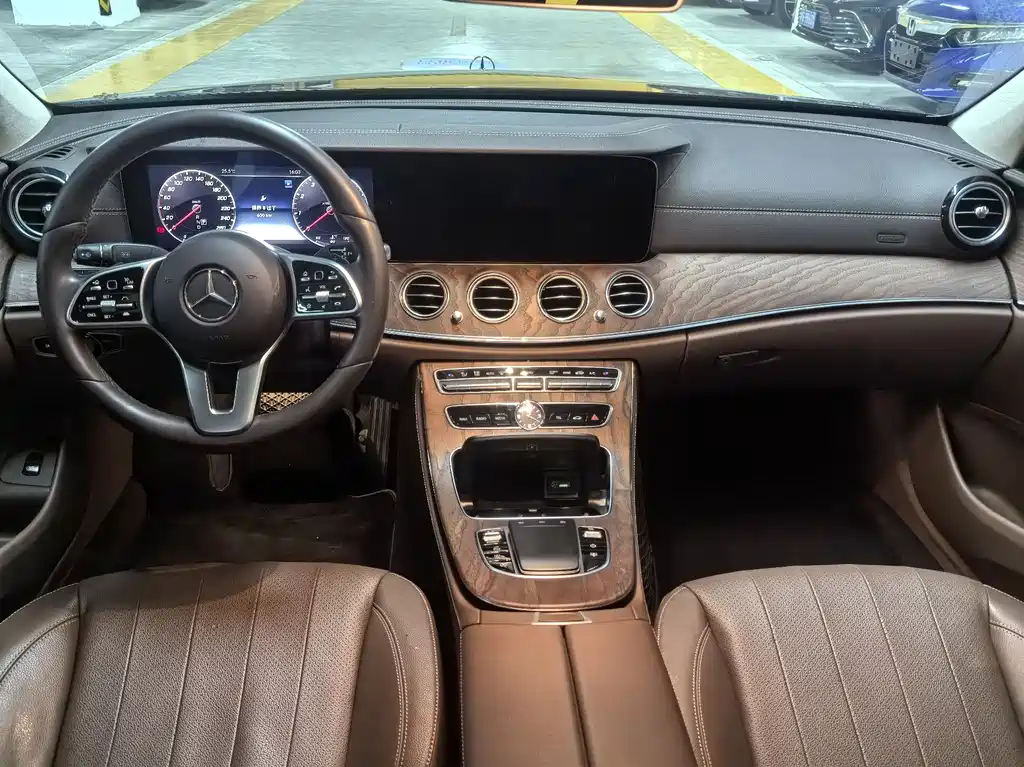 Mercedes-Benz E-Class 2019 — фото 9