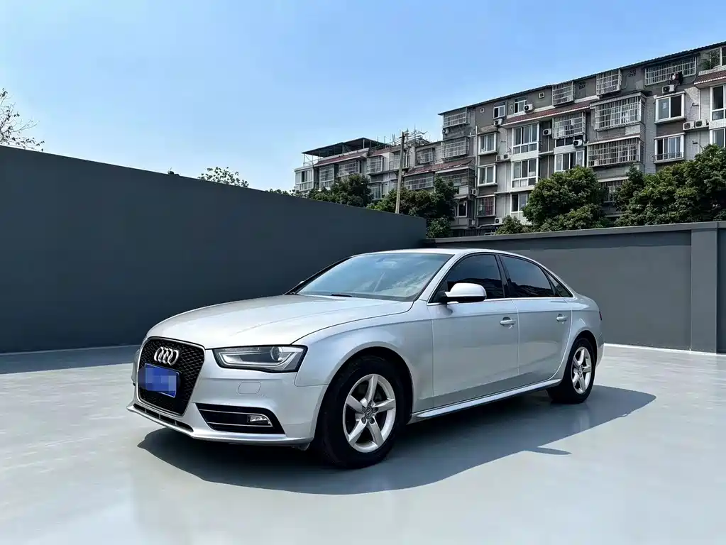 Audi A4L 2013