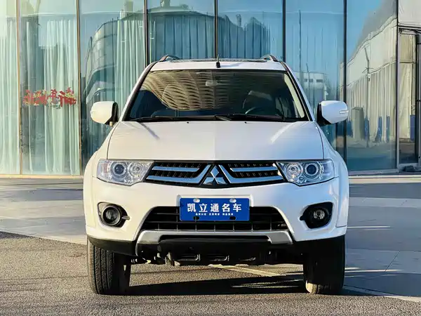 Mitsubishi Pajero Jinchang 2013
