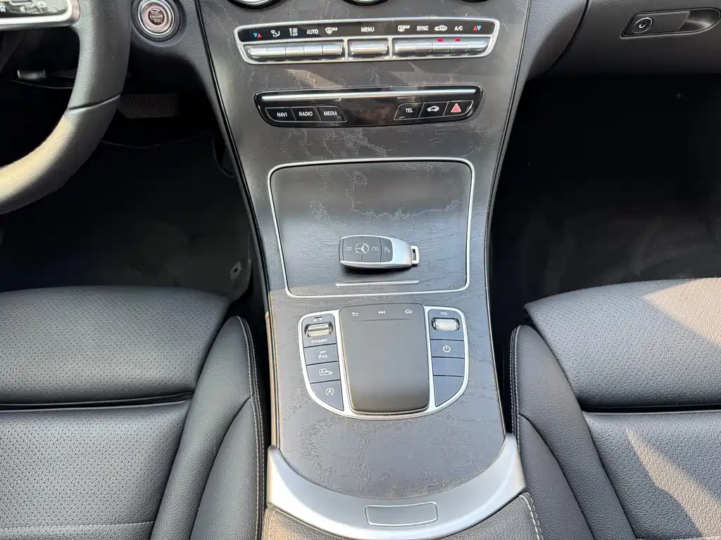 Mercedes-Benz C-Class 2018 — фото 16