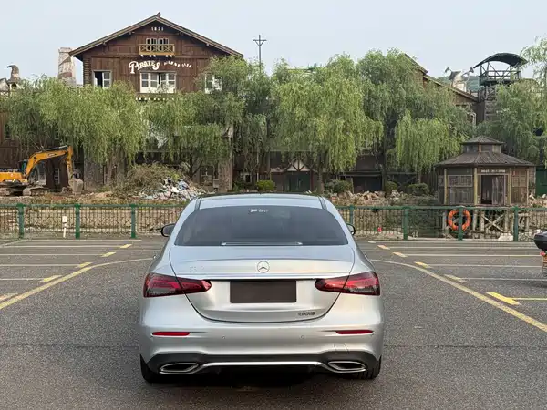 Mercedes-Benz E-Class 2022