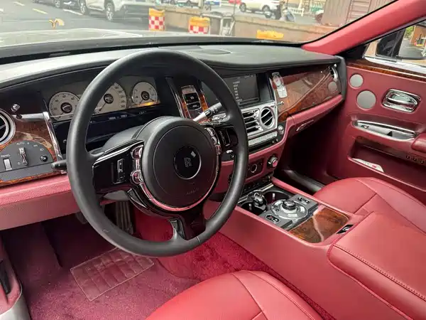 Rolls-Royce Ghost 2012