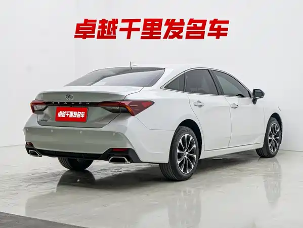 Toyota Avalon 2022