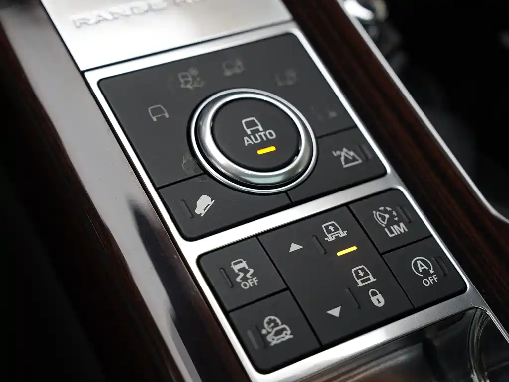 Land Rover Range Rover 2017 — фото 28
