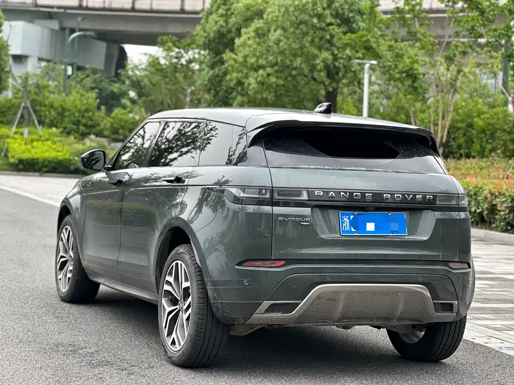 Land Rover Evoque 2024 — фото 4