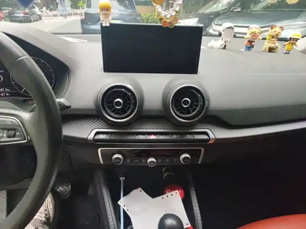 Audi Q2L E-Tron 2020