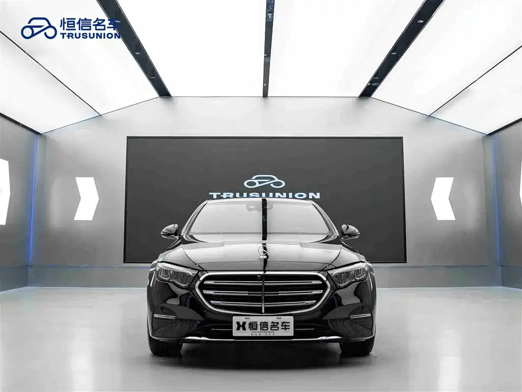 Mercedes-Benz E-Class 2024 — фото 2