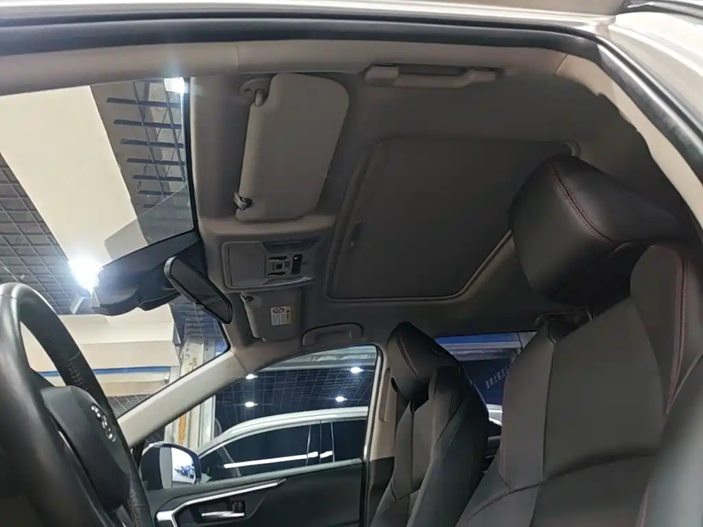 Toyota Wildlander New Energy 2022 — фото 18