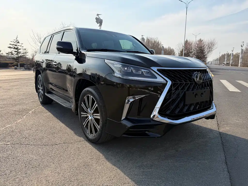 Lexus LX 2018 — фото 3