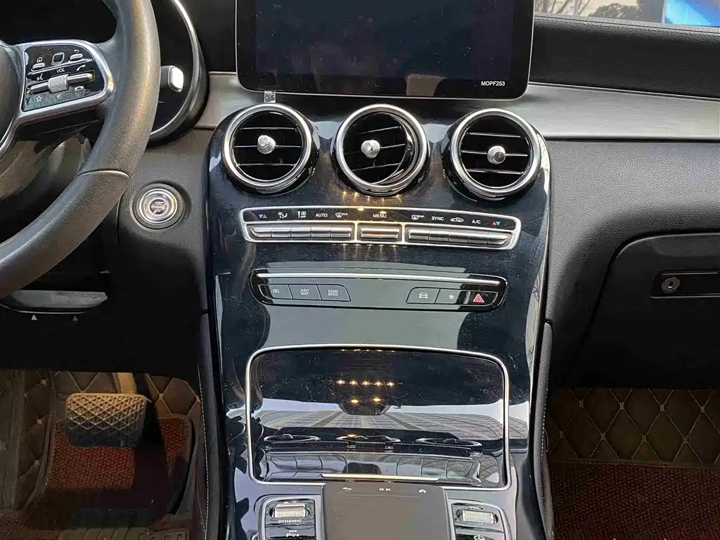 Mercedes-Benz GLC Coupe 2020 — фото 14