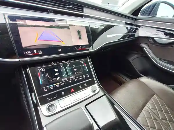 Audi A8 2023