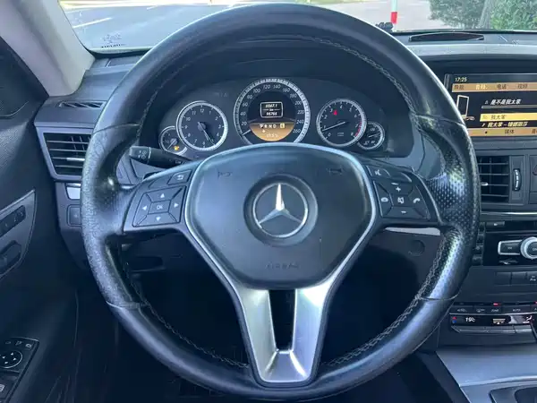 Mercedes-Benz E-Class 2012