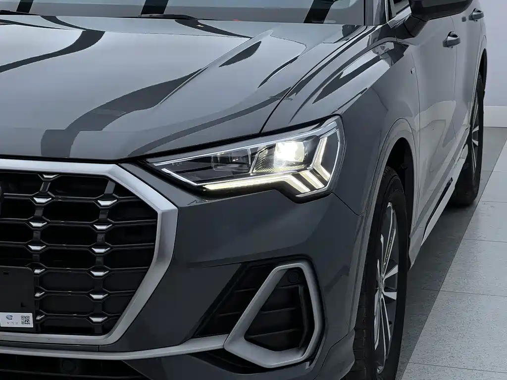 Audi Q3 2022 — фото 16