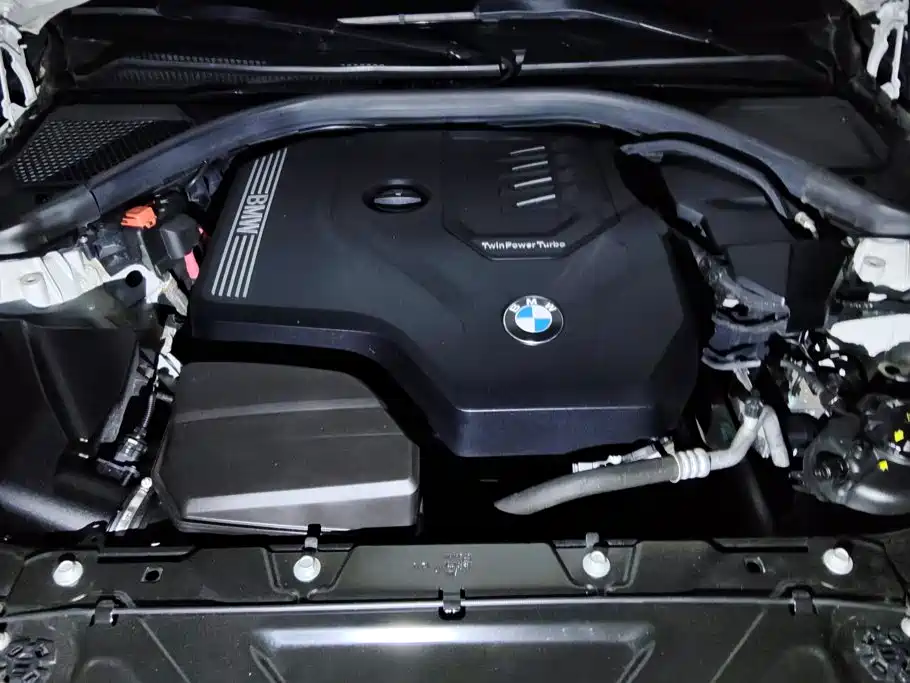 BMW 3 Series 2021 — фото 10