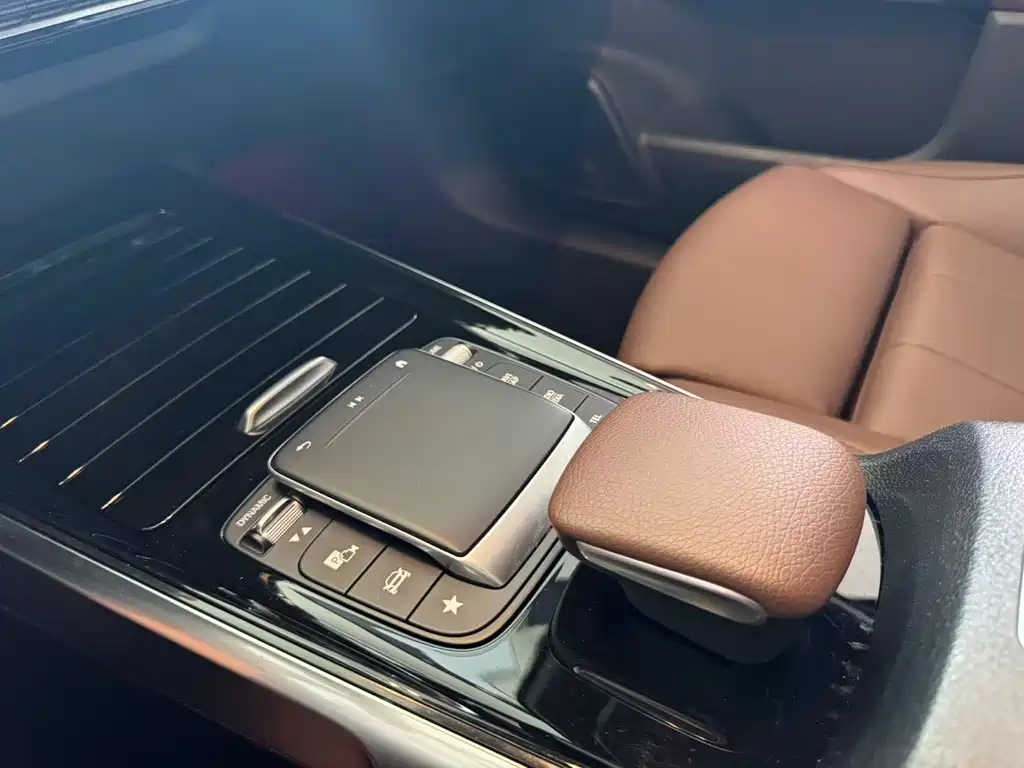 Mercedes-Benz GLB 2021 — фото 15